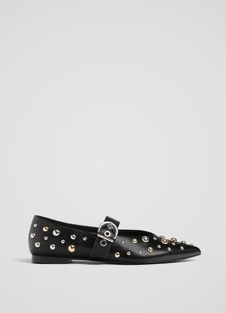 Imagen - Zapatos negros de Stradivarius (29,99 euros)