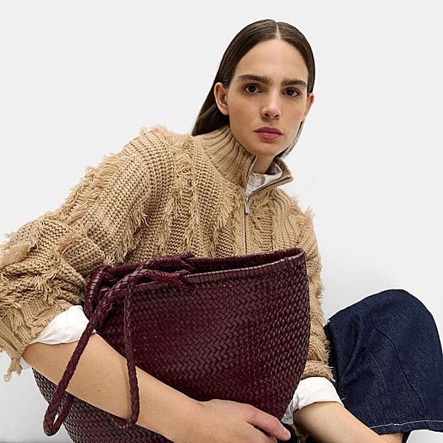 Imagen principal - Bolsos trenzados de Parfois.