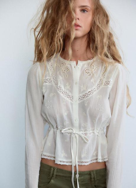 Imagen - Camisa blanca de Zara (29,99 euros)