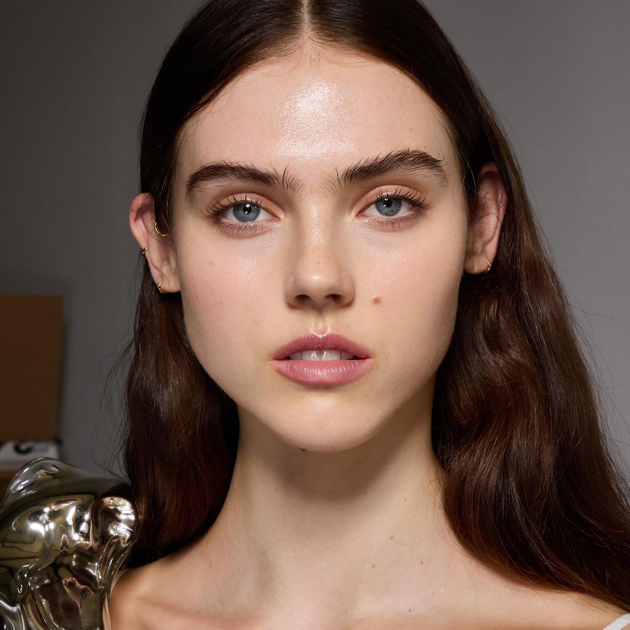 Microblading o micropigmentación: qué es mejor para unas cejas bonitas