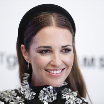 Imagen secundaria 1 - Kate Middleton, Paula Echevarría y Charlize Theron con una diadema.