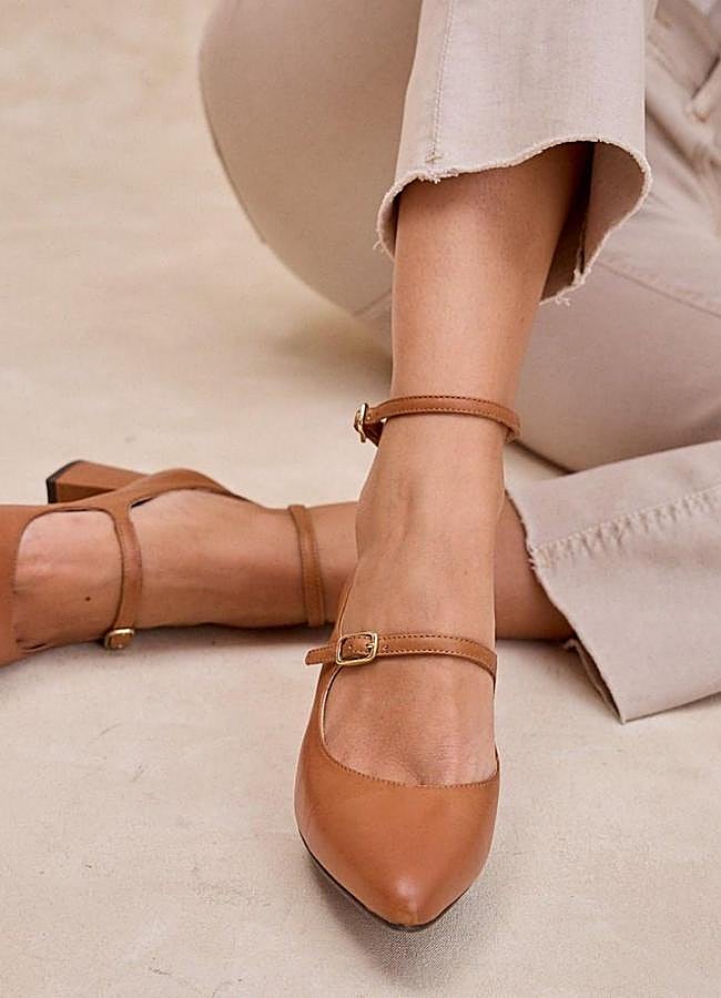 Imagen - Zapatos con pulsera marrón cuero