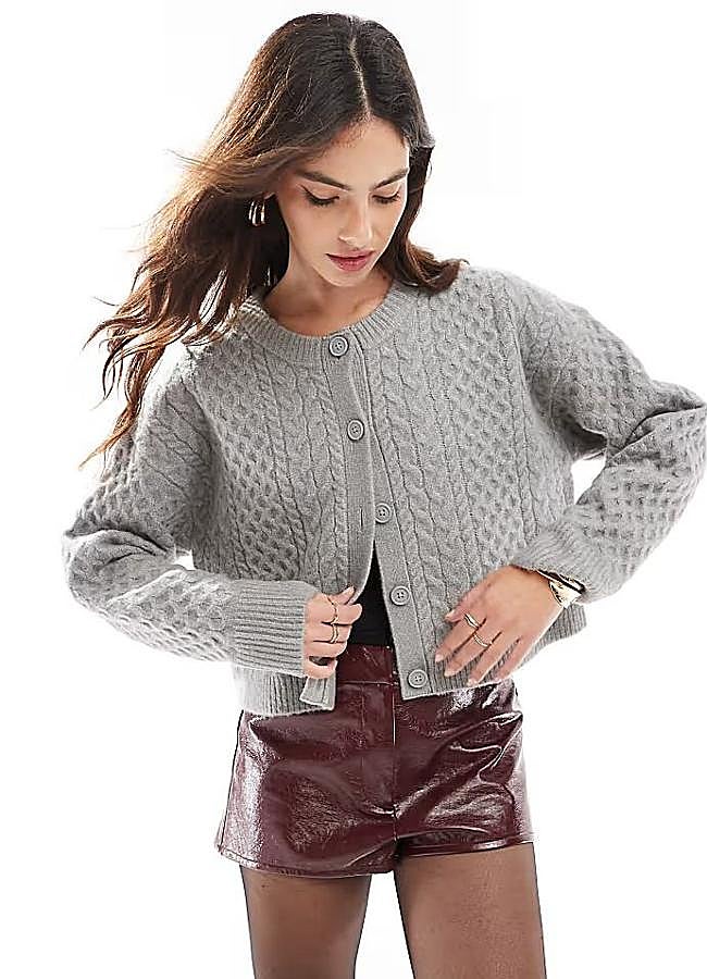 Imagen - Cárdigan trenzado ancho en color gris