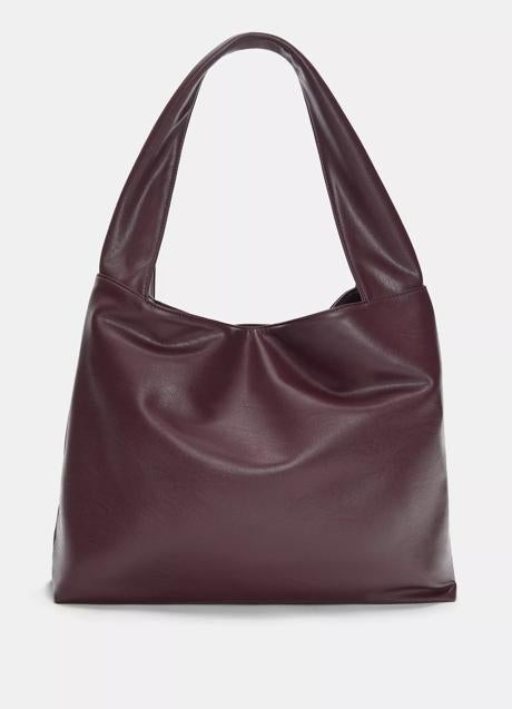 Imagen - Bolso burdeos de Pull & Bear (25,99 euros)