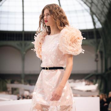 Imagen secundaria 1 - Los mejores momentos de la alta costura, el nombramiento de Glenn Martens en Maison Margiela y otras noticias del lujo