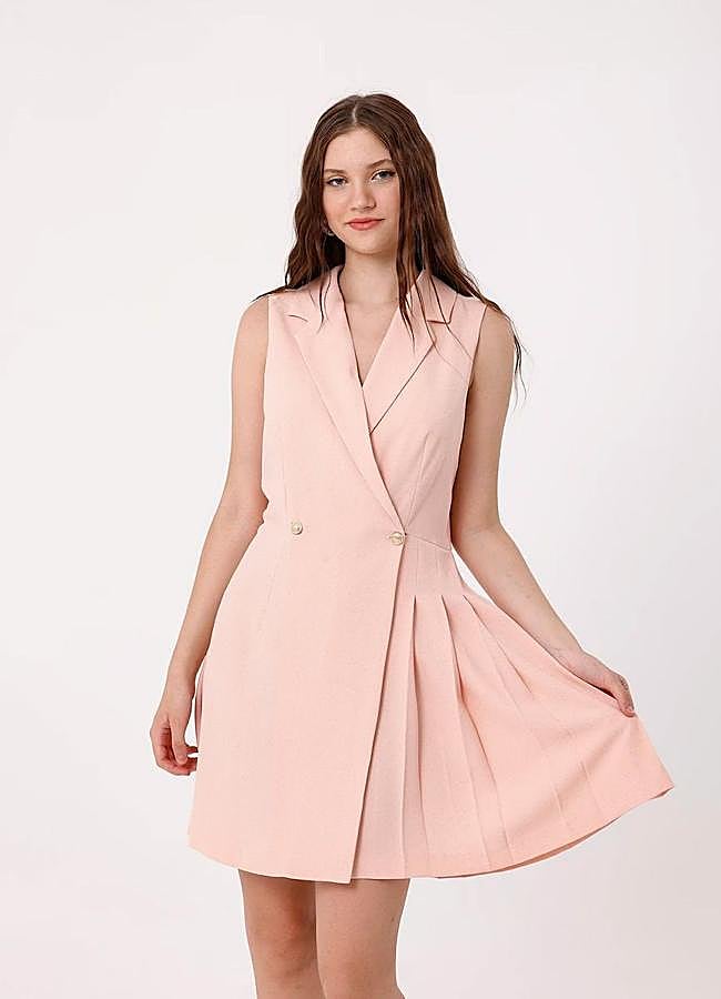 Imagen - Vestido estilo traje con falda de tablas en rosa pastel