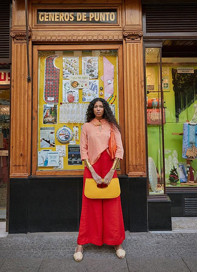 Imagen - La modelo, fotografiada en Pontejos con look de Maison Mesa. Fotógrafo : Javier Pérez Plá / Dirección artística : Natalia Bengoechea