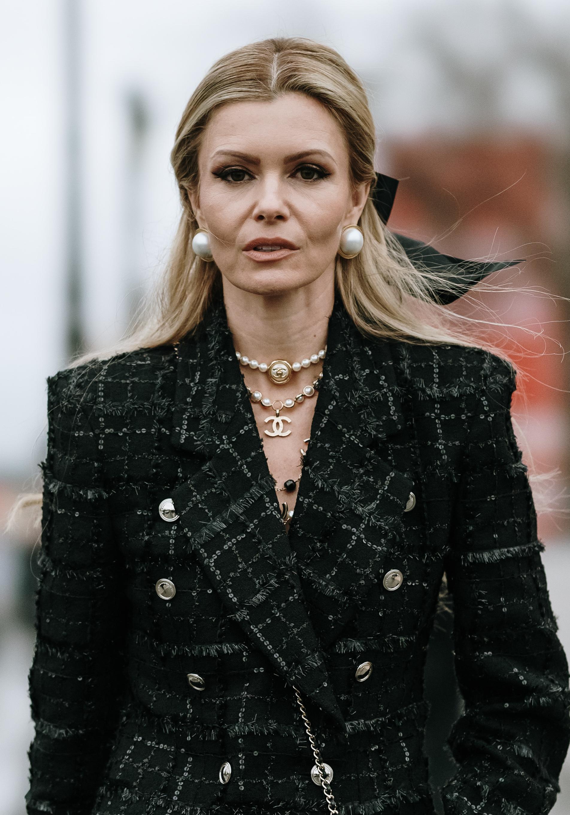 Estos son los mejores fijadores de maquillaje para pieles maduras. 