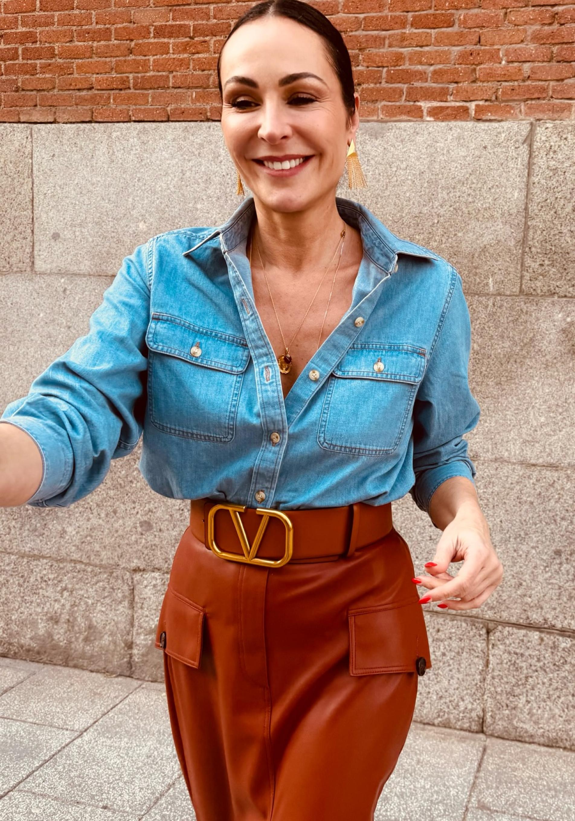 Ana Milán con una falda de Sfera.