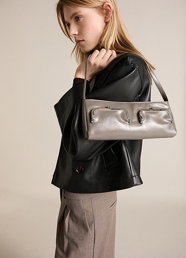 Imagen - Bolso de hombro en color gris de Mango.