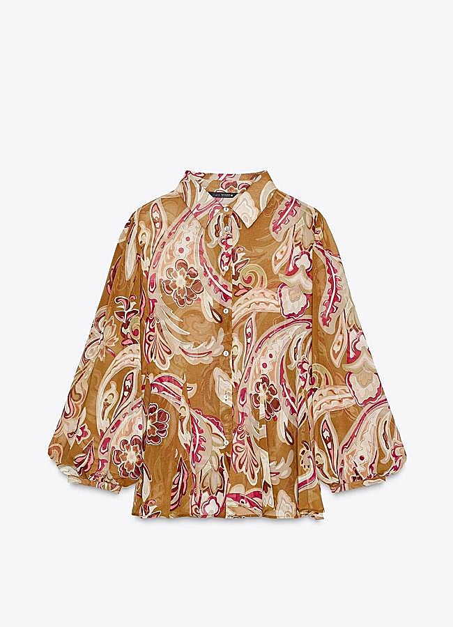 Imagen - Camisa con estampado de flores multicolor de Zara.