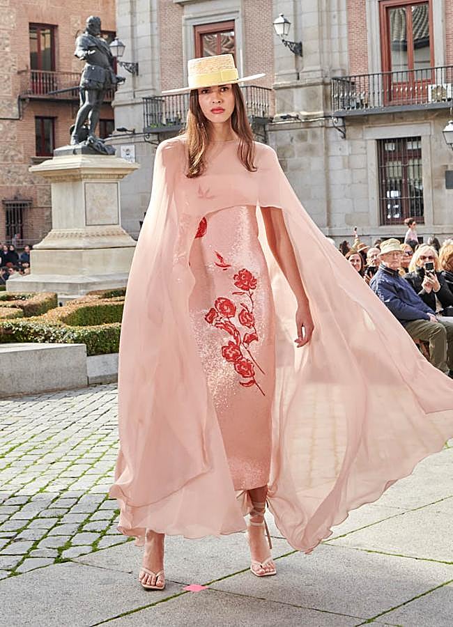 Imagen - Look de Pertegaz en el desfile inaugural de Madrid es Moda. Foto: Pablo Paniagua.