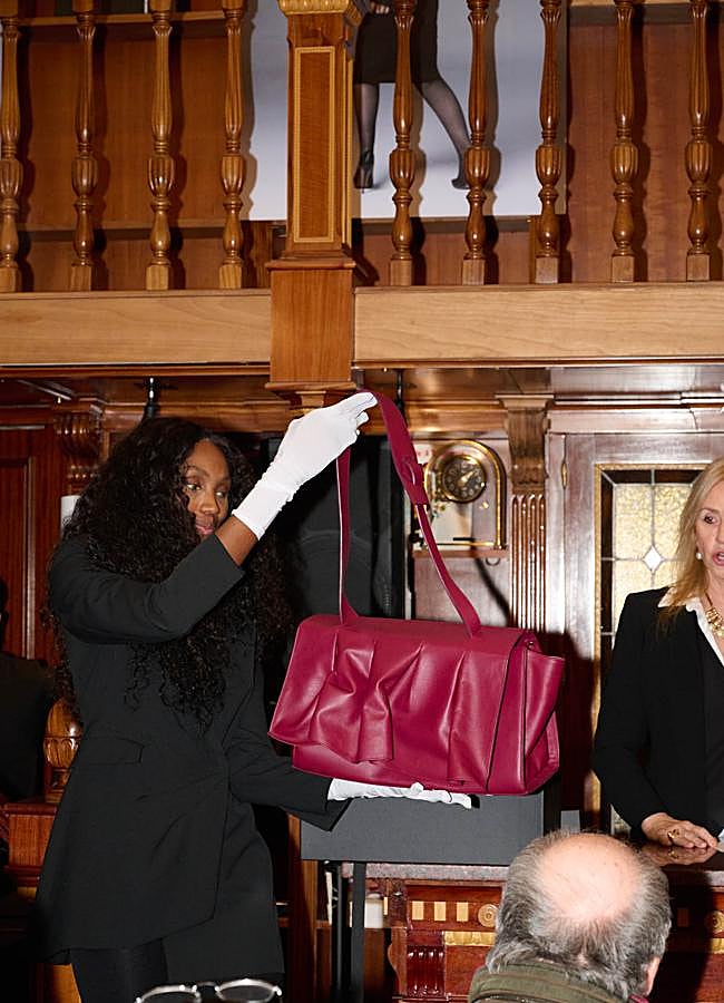 Imagen - Subasta de la colección de bolsos exclusivos de Eduardo Navarrete con fines solidarios. Foto: Pablo Paniagua.