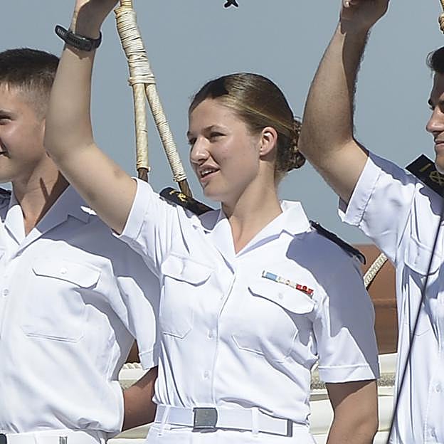 Así ha sido la llegada de Leonor a Salvador de Bahía a bordo del Elcano: emoción, batucada y ganas de pisar tierra firme