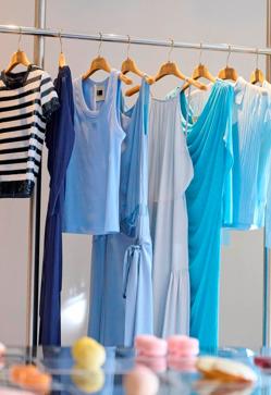 Imagen secundaria 2 - Pop Up de Teresa Helbig y Dominnico, donde han enseñado sus propuestas.