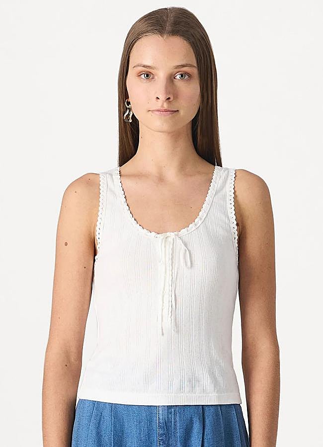 Imagen - Camista blanca de tirantes con pointelle