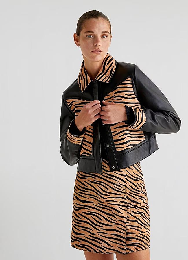 Imagen - Chaqueta animal print combina con efecto cuero