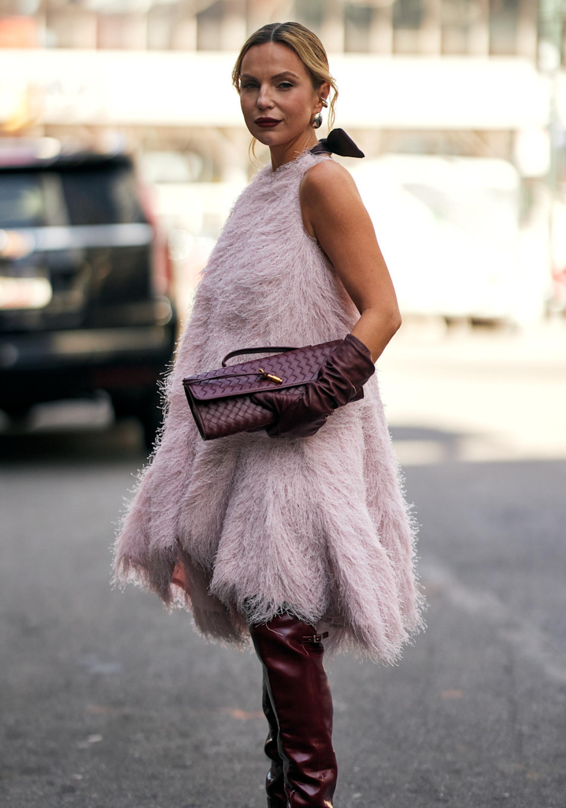 Mujer con vestido de fiesta