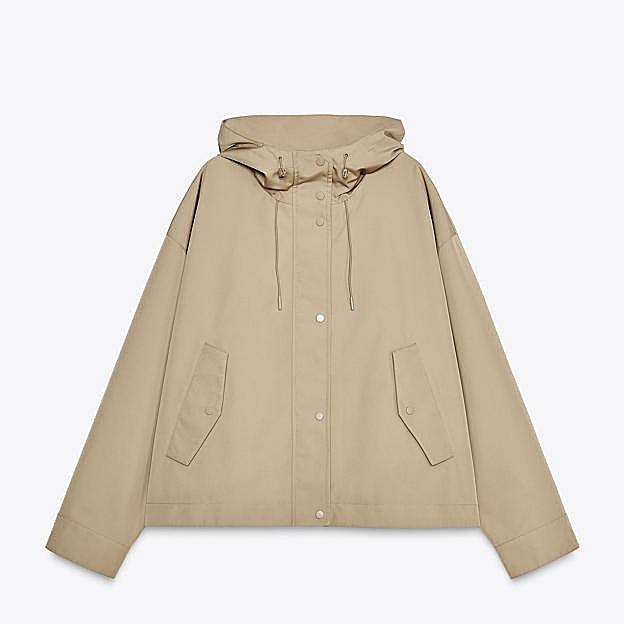 Cazadora capucha (39,95€)