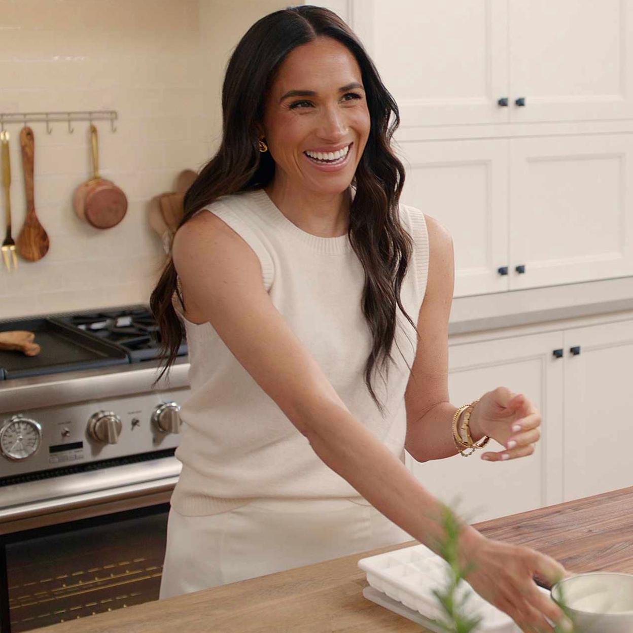 Meghan Markle estrena nuevo show en Netfliz, centrado en su vocación de anfitriona y ama de casa. 