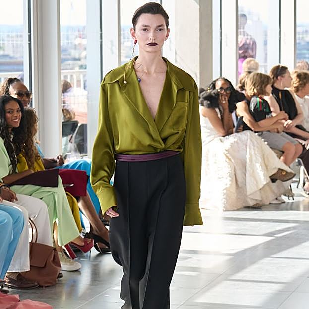 Imagen principal - Roksanda, Stella McCartney y Elisabetta Franchi (SS25).