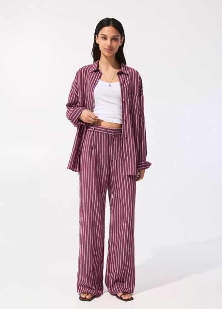 Imagen - Pantalón con rayas de Pull & Bear (29,99 euros)