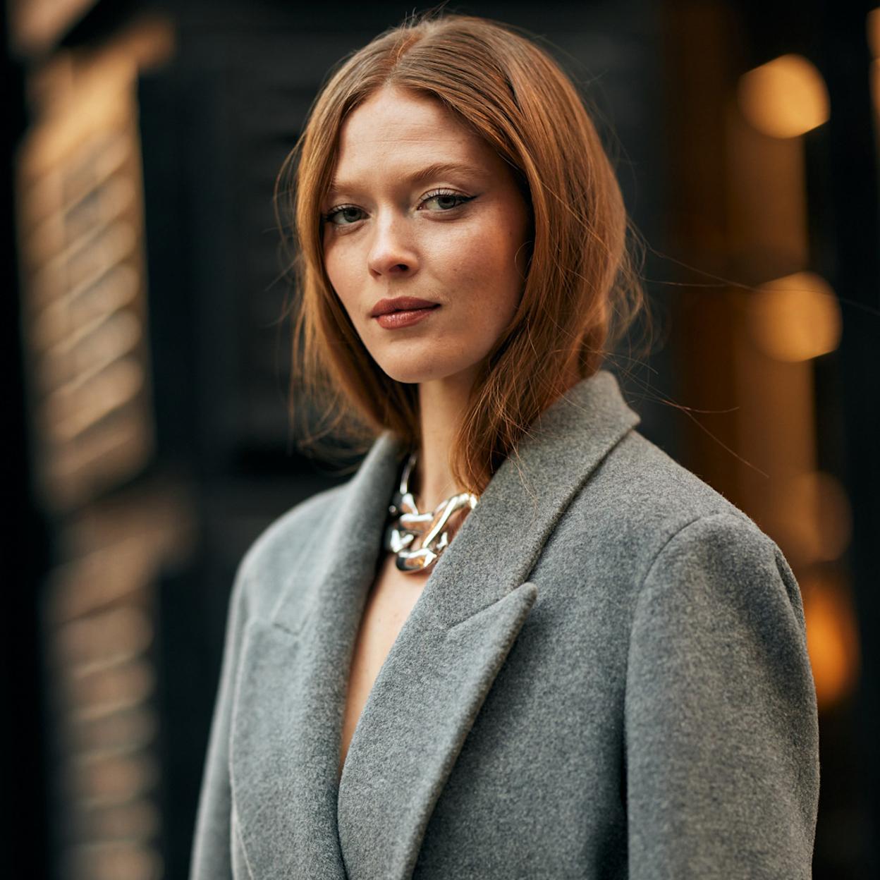 Mujer con rostro cuidado