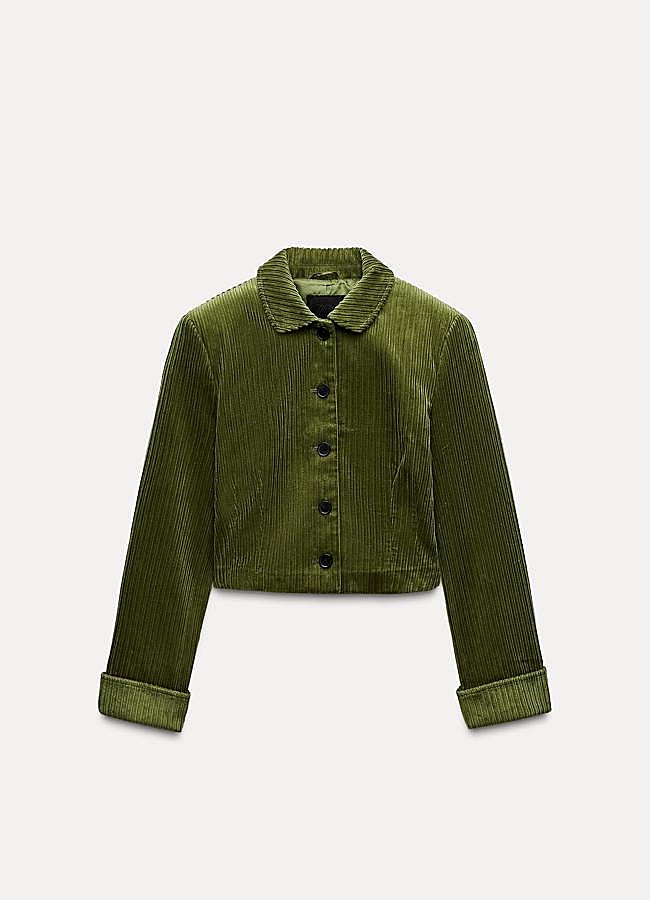 Imagen - Chaqueta de pana en color verde de Zara.