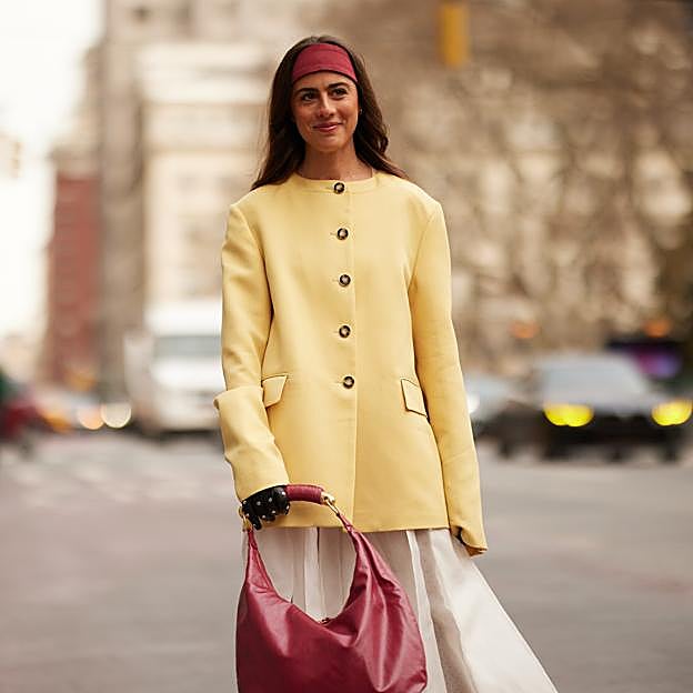 Los mejores básicos de entretiempo de Mango para ser la mejor vestida esta primavera