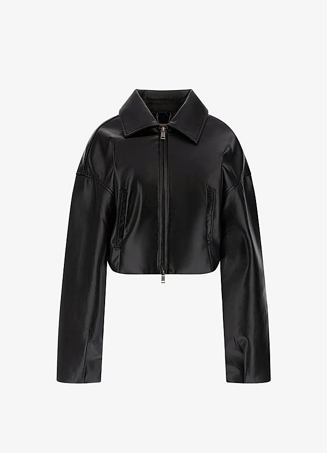 Imagen - Chaqueta de cuero cropped en negro de Guess, 75 euros.