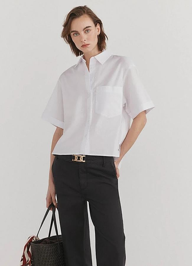 Imagen - Camisa blanca corta de Pedro del Hierro (89,25 euros).
