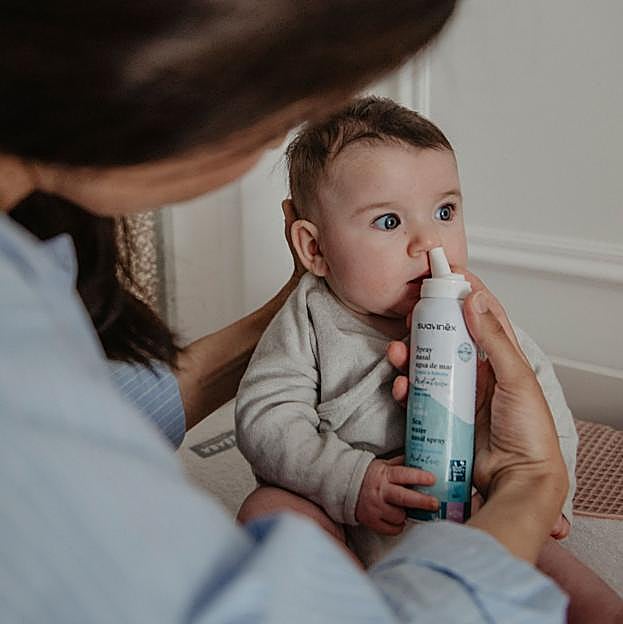 Debes tener una rutina diaria de lavados nasales con tu bebé. 