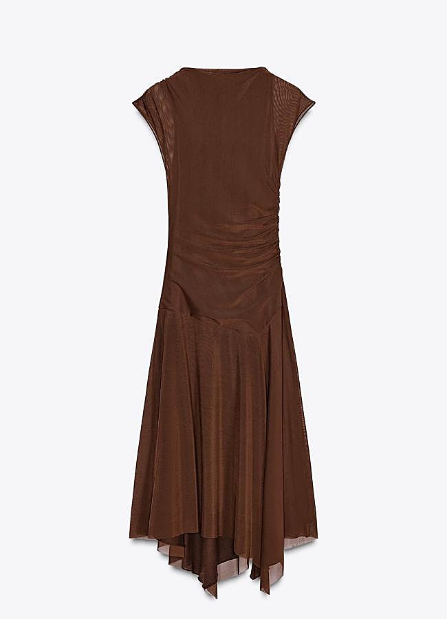 Imagen - Vestido en color marrón de Zara (29,95 euros).