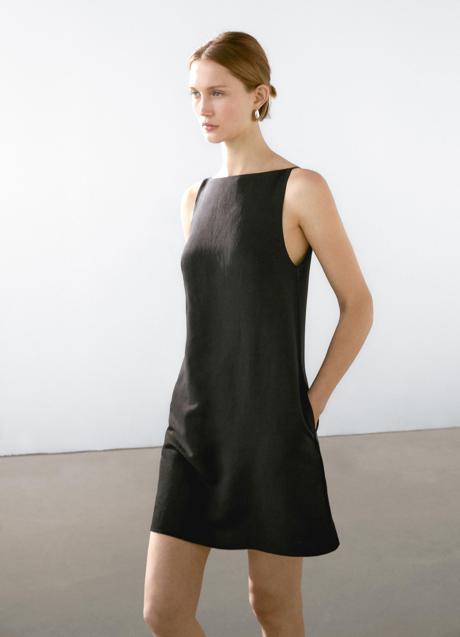 Imagen - Vestido negro de Massimo Dutti (69,99 euros)