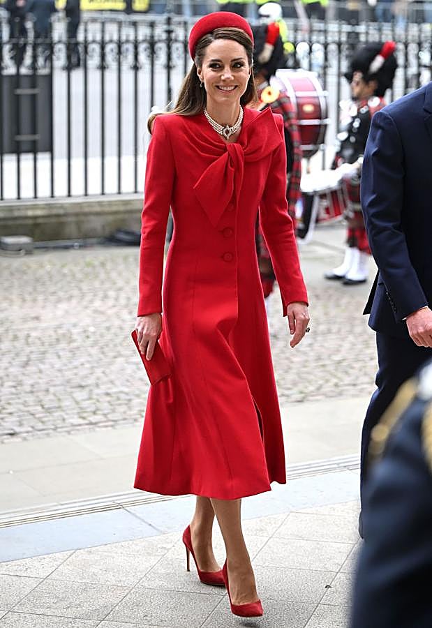 Imagen - Kate Middleton con un total look rojo en su llegada a la Abadía de Westminster. / GTRES 