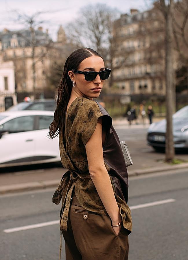 Imagen - Peinado con efect wet. Foto: Launchmetrics spotlight.