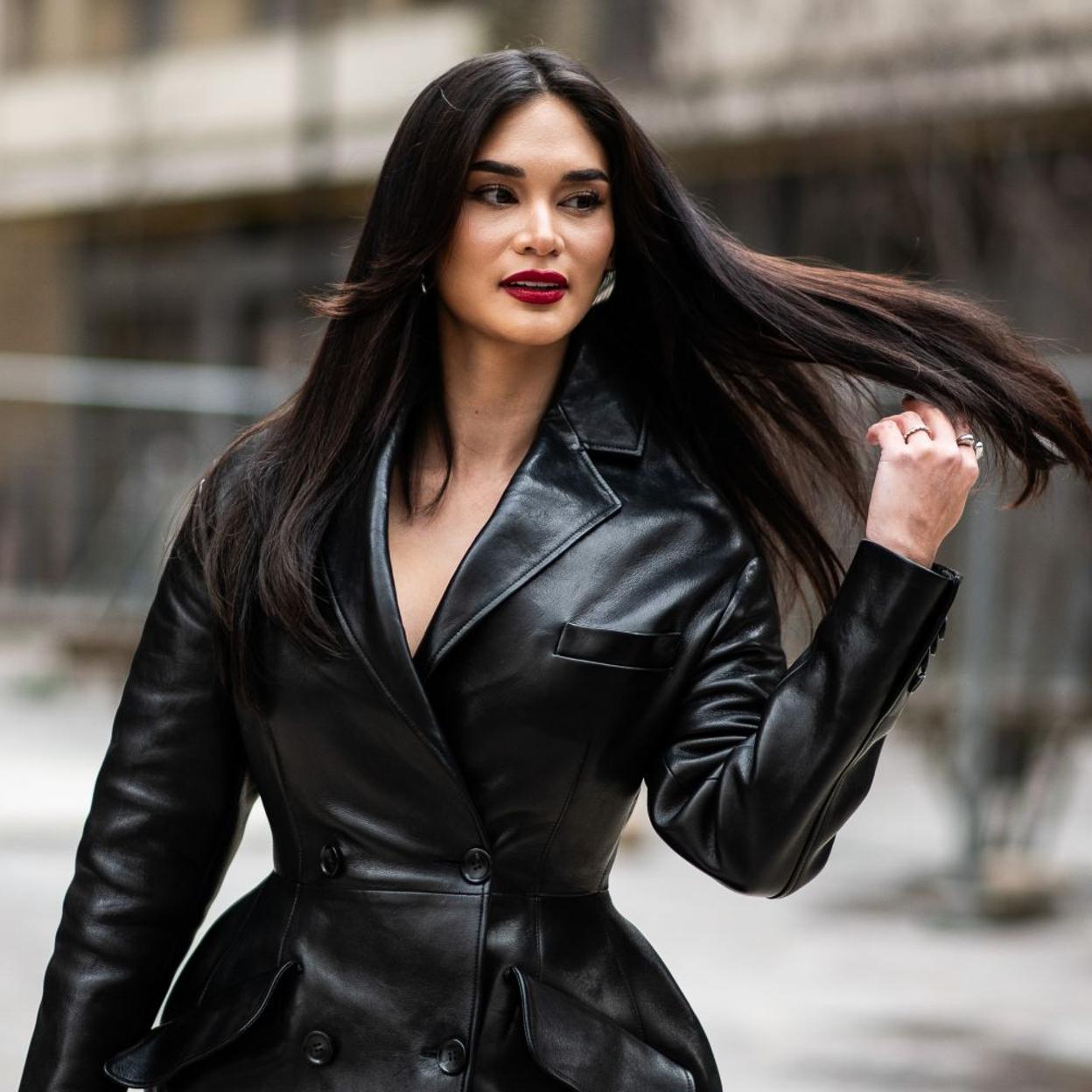 Una mujer con el pelo sano.