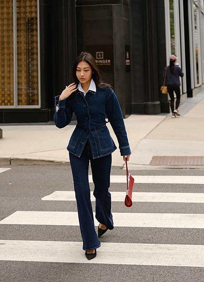 Imagen - Traje denim con chaqueta entallada y vaqueros/@begimaibaibache