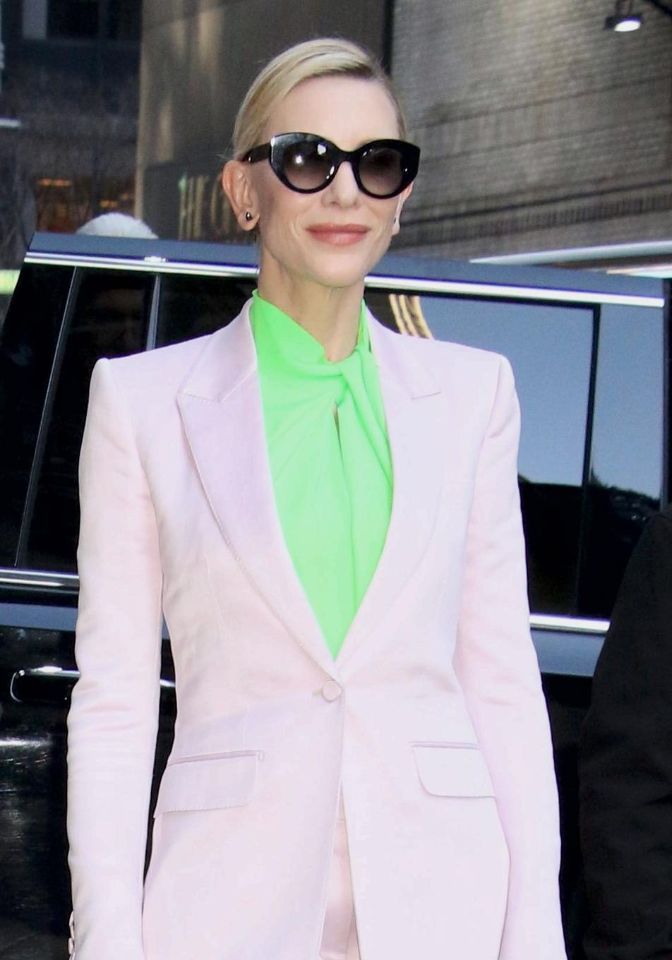 Las gafas de sol que llevan las de más de 50 y que tienes que estrenar en primavera