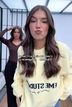 Imagen secundaria 2 - María Pombo, Violeta Mangriñán y Elena Gortari con ropa de Eme Studios.