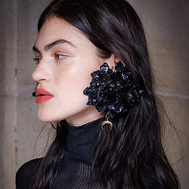 Cómo hacer los blurred lips que están tan de moda: el maquillaje de labios más natural