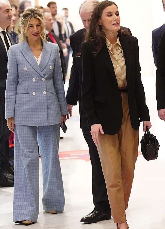 Imagen - Yolanda Díaz con un traje de Sandro Paris (LIMITED PICTURES)