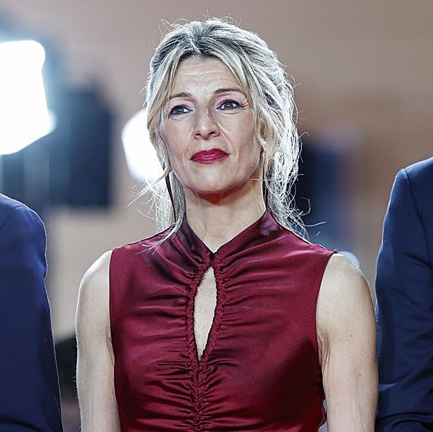 La mejor vestida de la alfombra roja del Festival de Málaga 2025 ha sido una política: Yolanda Díaz arrasa con un vestido rebajado