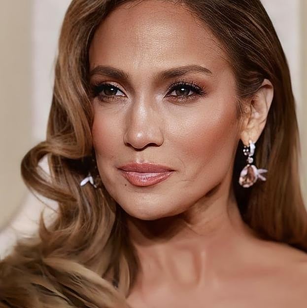 Polvos bronceadores ideales para piel madura si quieres iluminar y darle color a tu rostro en primavera