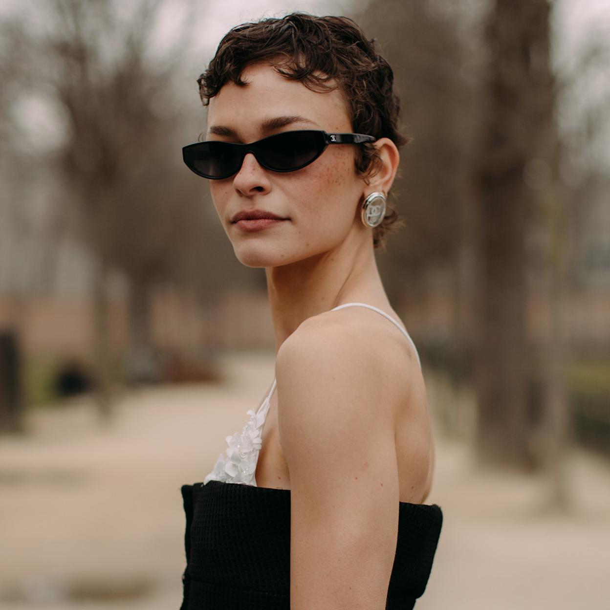 Mujer con rostro cuidado