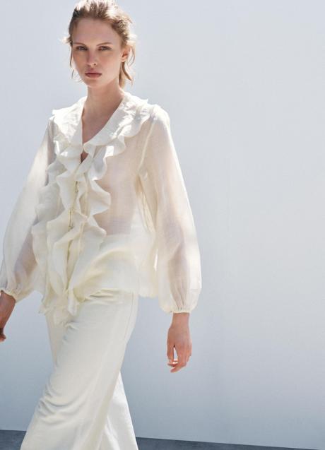 Imagen - Camisa blanca de Zara (29,99 euros)