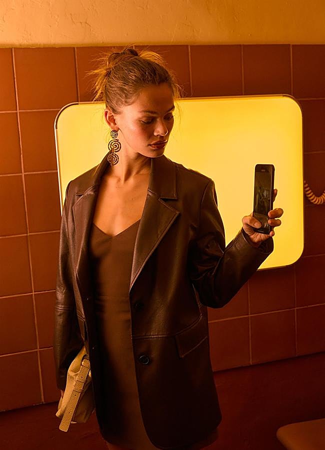 Imagen - Chaqueta blazer efecto piel marrón