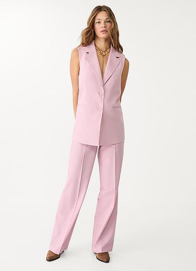 Imagen - Pantalón vestir recto (22,99€) y Chaleco regular básico (29,99€)