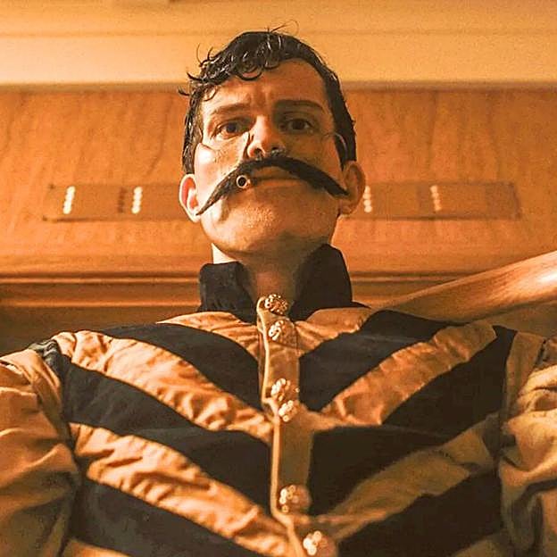 La película de terror sobre fantasmas y barcos malditos que recuerda a El Resplandor y está arrasando en Prime Video