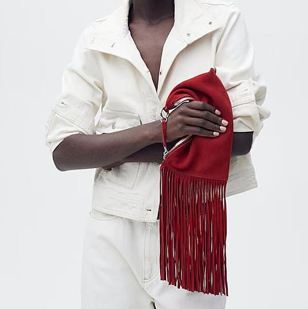 Imagen principal - Bolsos de Mango de piel por menos de 100 euros.